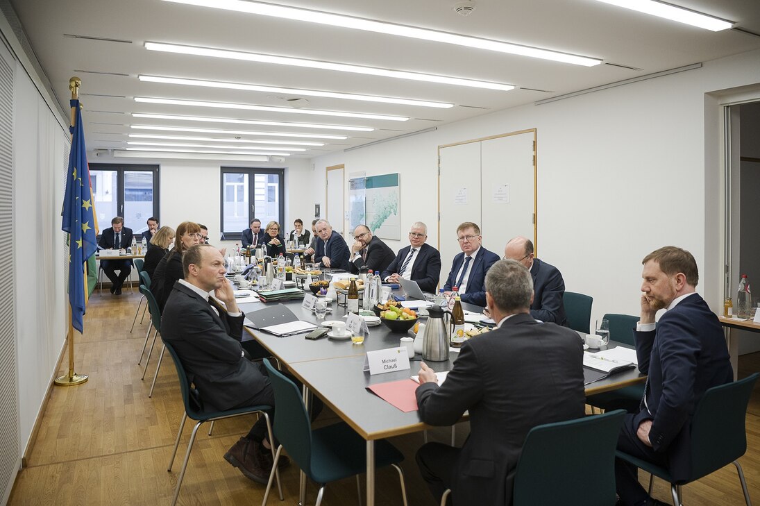 Sächsisches Kabinett bei seiner internen Sitzung im Sachsen-Verbindungsbüro Brüssel